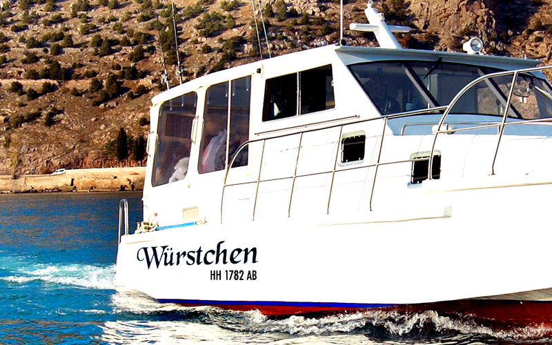 Nome barca Würstchen con porto e sigla sulla murata